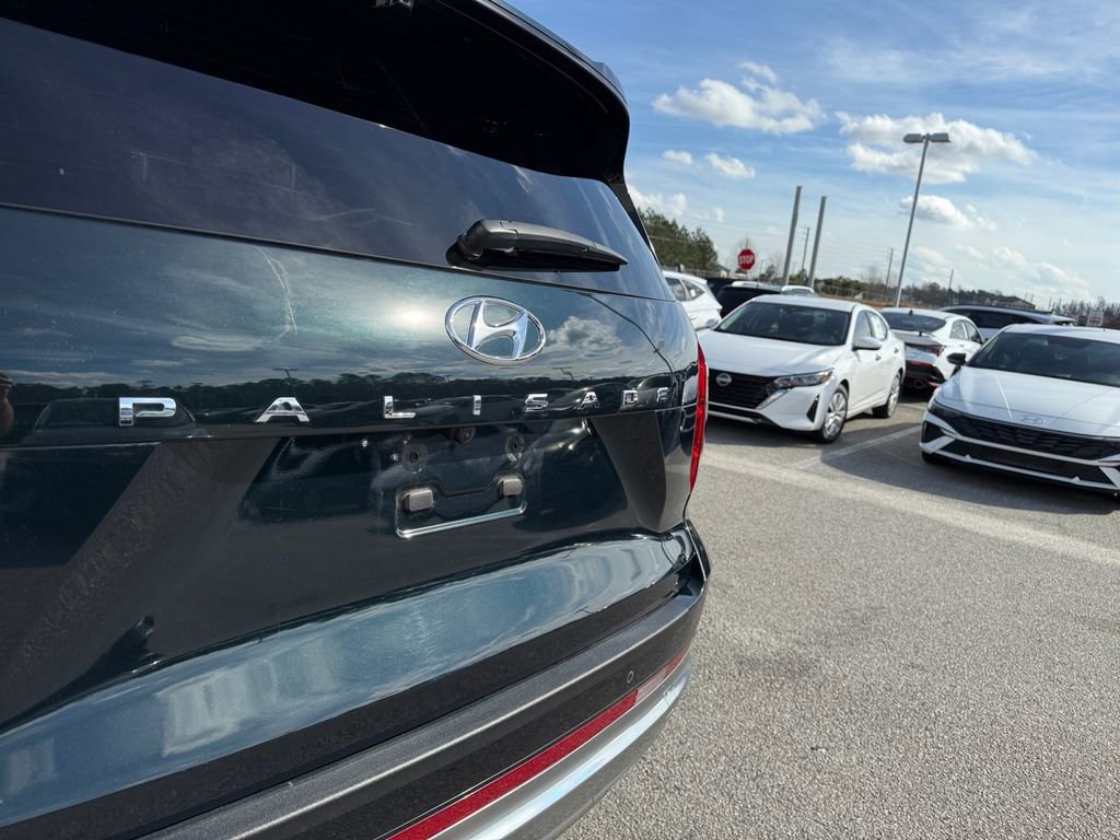 Certified 2023 Hyundai Palisade Calligraphy w/ Cargo Package image 11