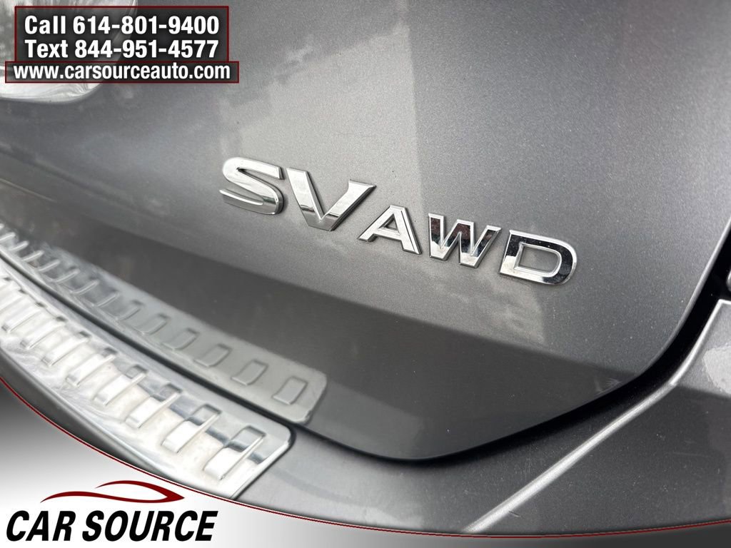 Used 2018 Nissan Rogue SV w/ Premium Package image 4