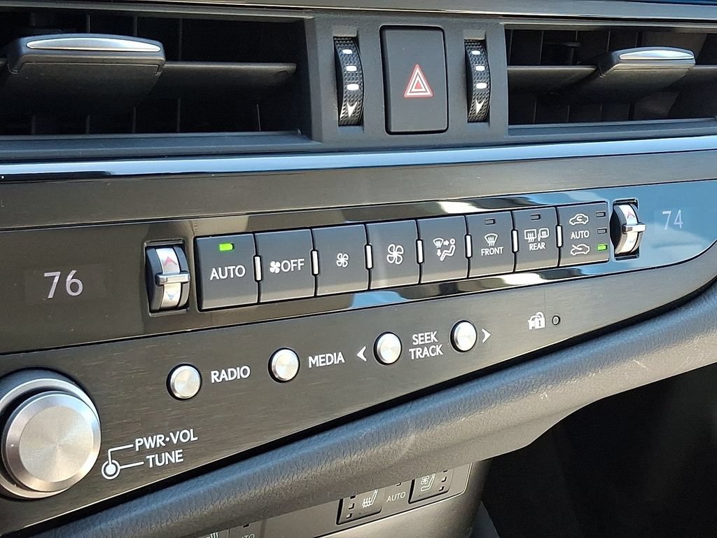 Used 2023 Lexus ES 300h w/ Premium Package FWD image 17