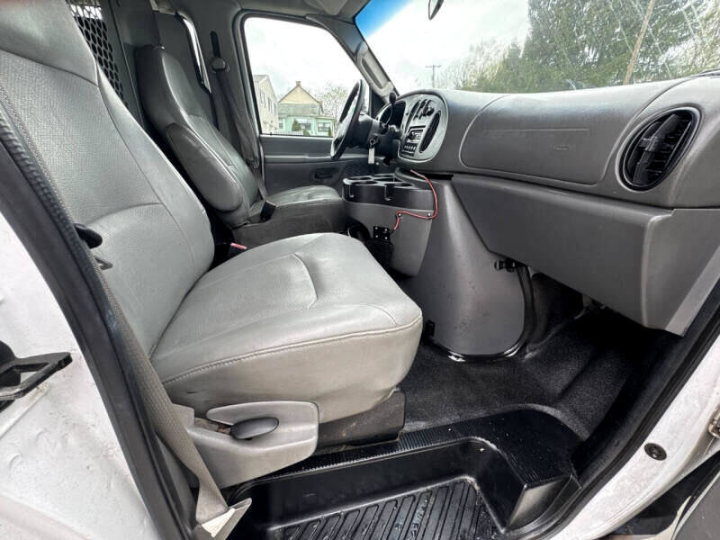 Used 2008 Ford E-350 and Econoline 350 Extended Super Duty image 13