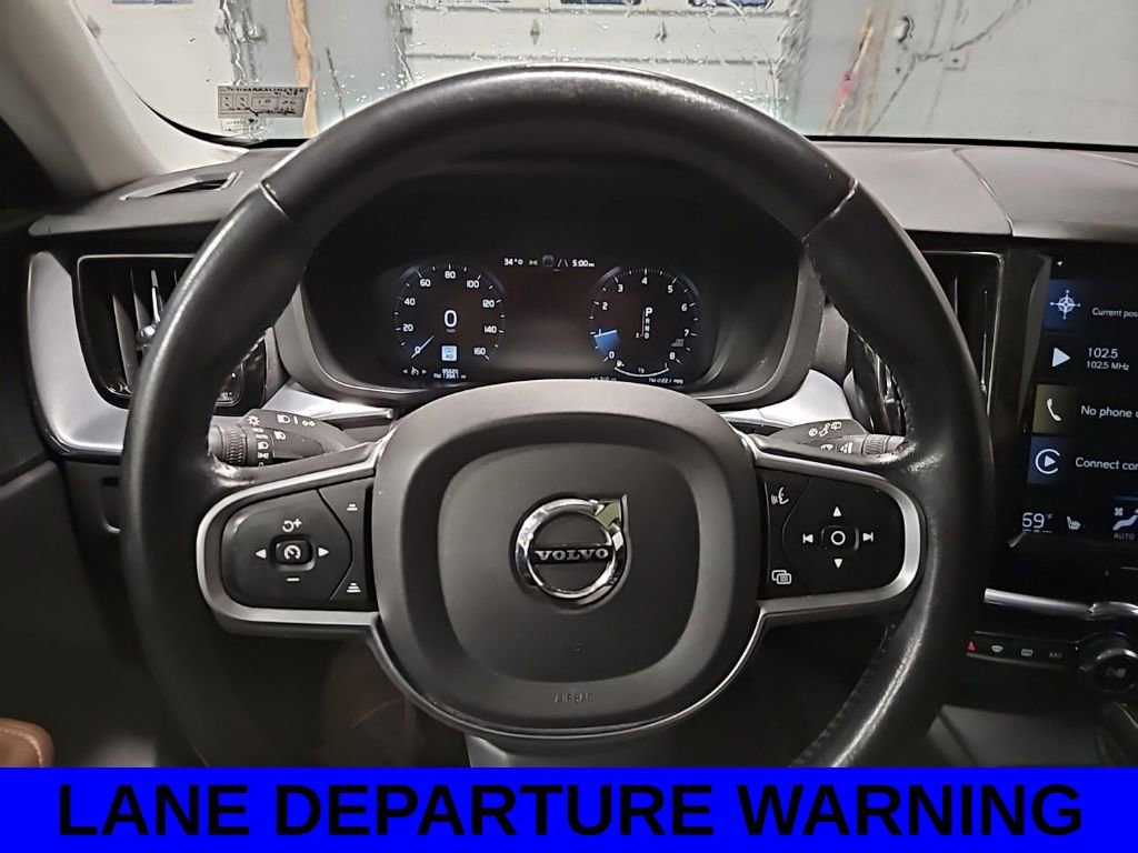 Used 2020 Volvo XC60 T5 Momentum image 7