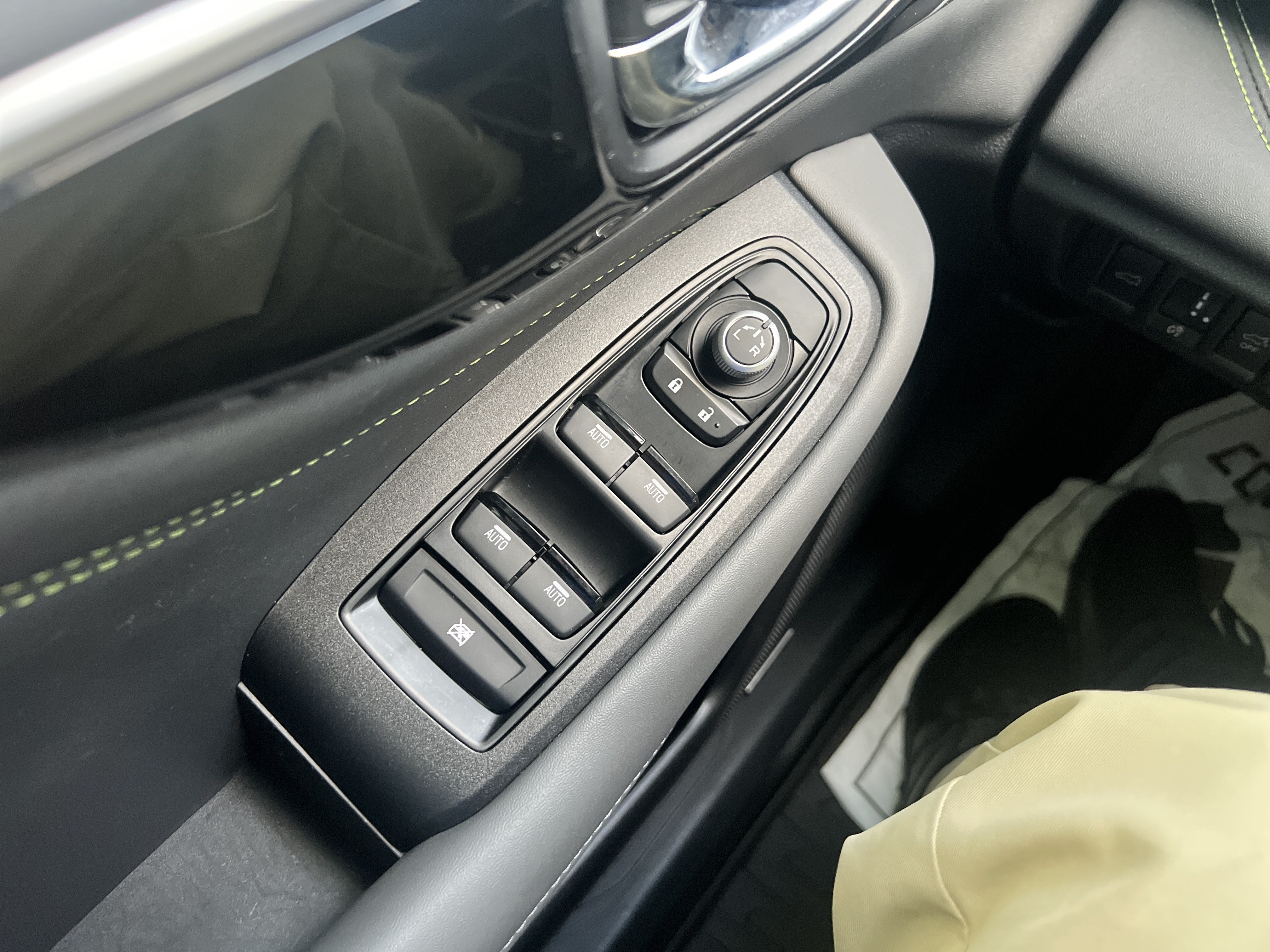 Used 2025 Subaru Outback Onyx Edition XT AWD/4WD image 16