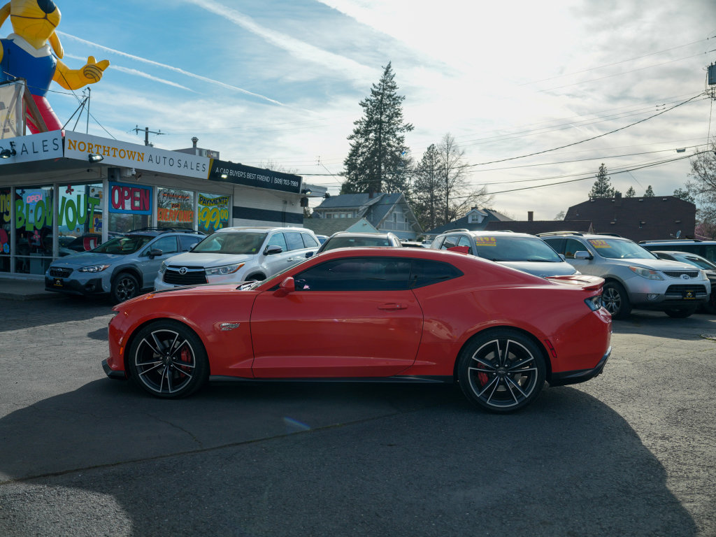 Used 2018 Chevrolet Camaro SS w/ Hot Wheels Edition image 4