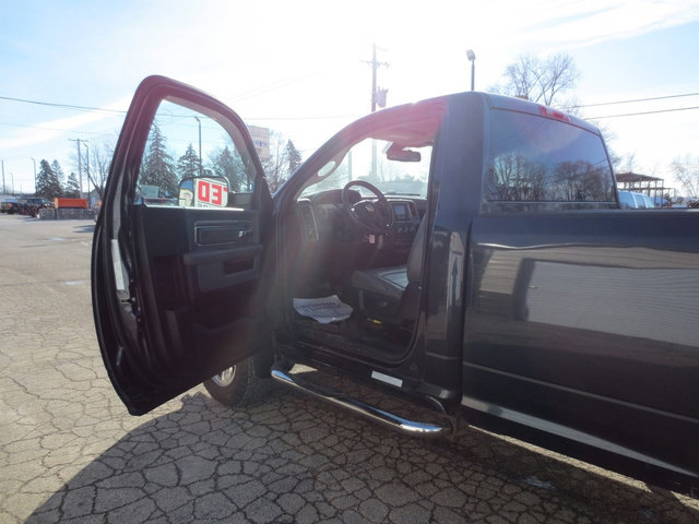 Used 2015 RAM 3500 Tradesman w/ Chrome Appearance Group image 32