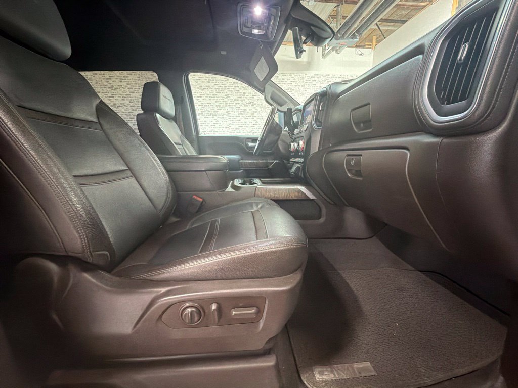 Used 2020 GMC Sierra 3500 Denali w/ Denali Ultimate Package AWD/4WD image 26