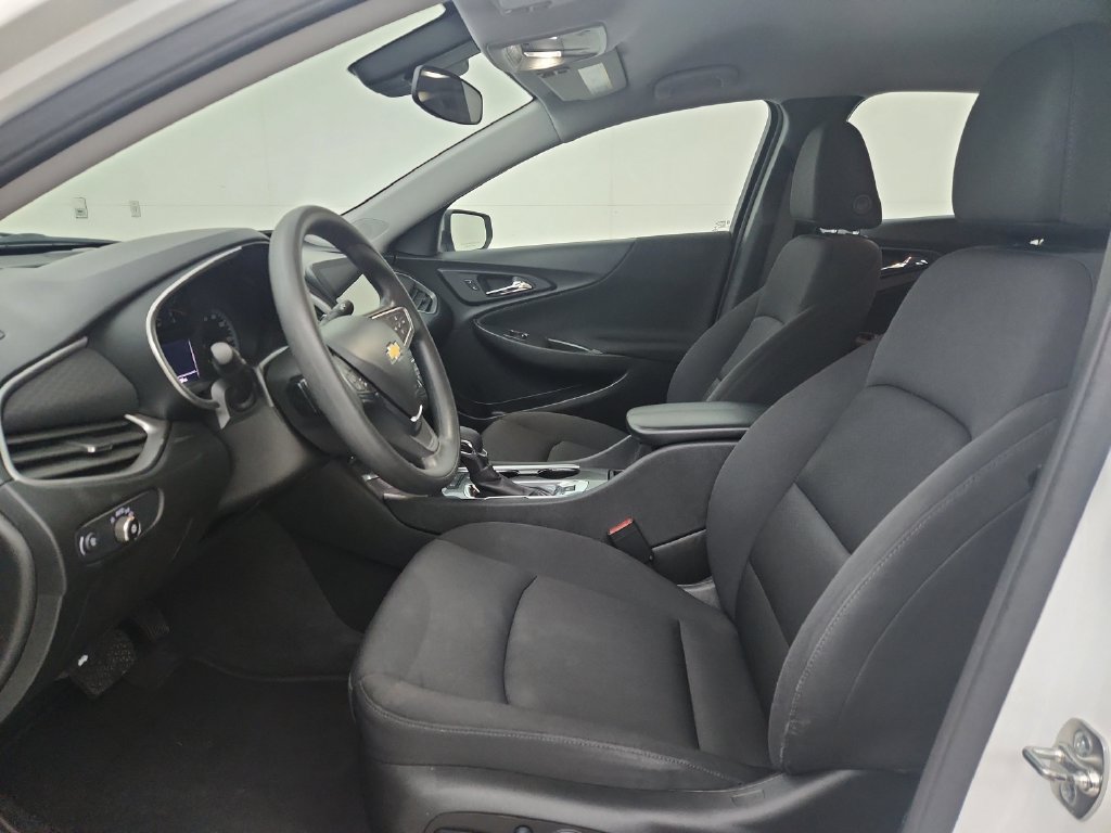 Used 2025 Chevrolet Malibu LT FWD image 19