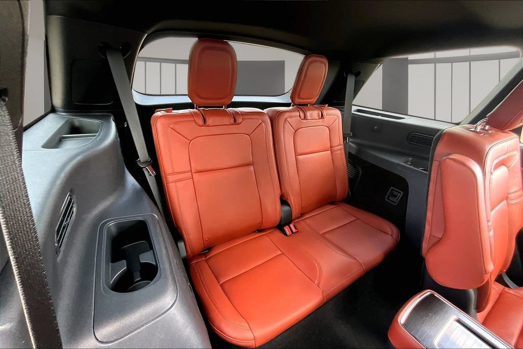 Used 2025 Lincoln Aviator Reserve w/ Equipment Group 201A AWD/4WD image 29