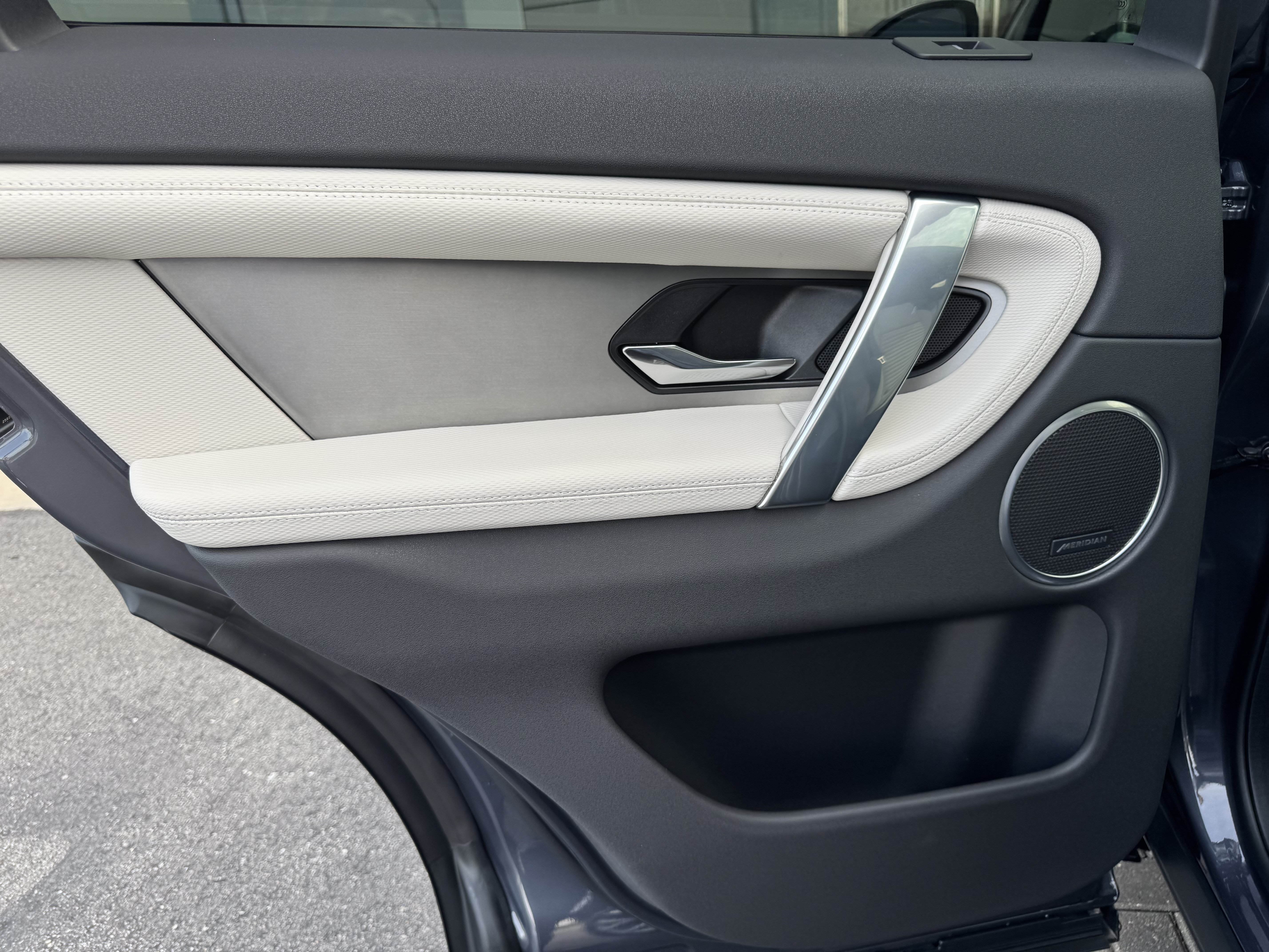 New 2026 Land Rover Discovery Sport Landmark AWD/4WD image 29