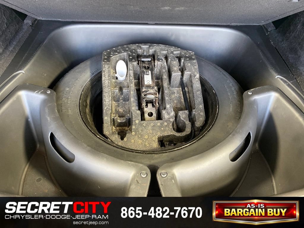 Used 2018 Jeep Grand Cherokee Laredo AWD/4WD image 29