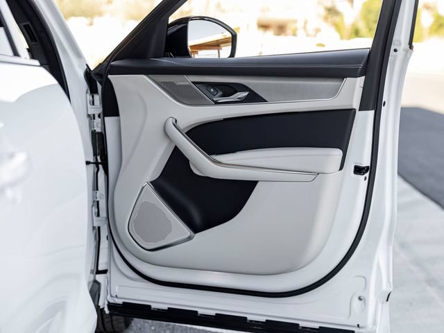 Certified 2025 Jaguar F-PACE R-Dynamic S AWD/4WD image 25
