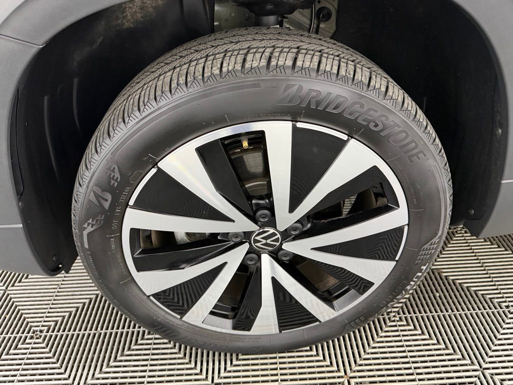 Used 2022 Volkswagen Taos SE image 11