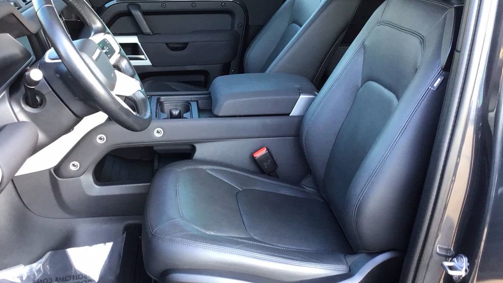 Used 2023 Land Rover Defender 90 SE image 20