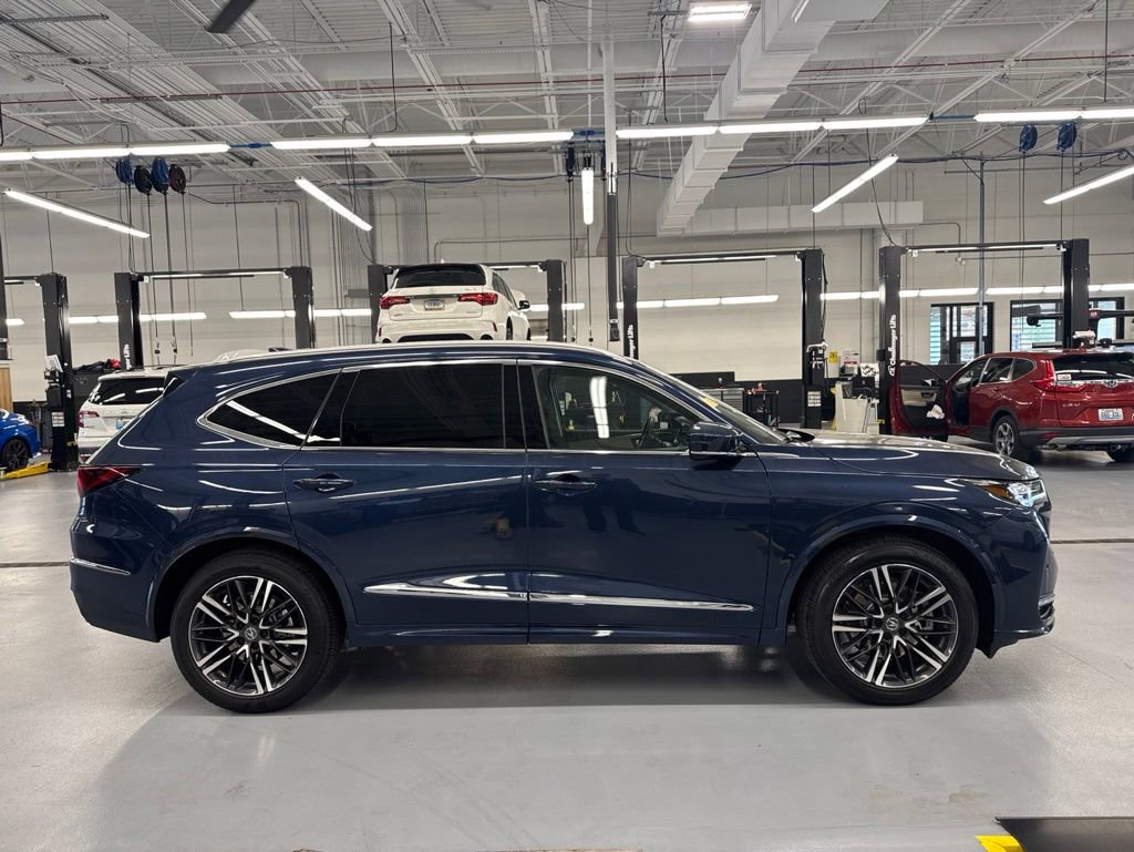 Used 2026 Acura MDX SH-AWD w/ Advance Package image 2