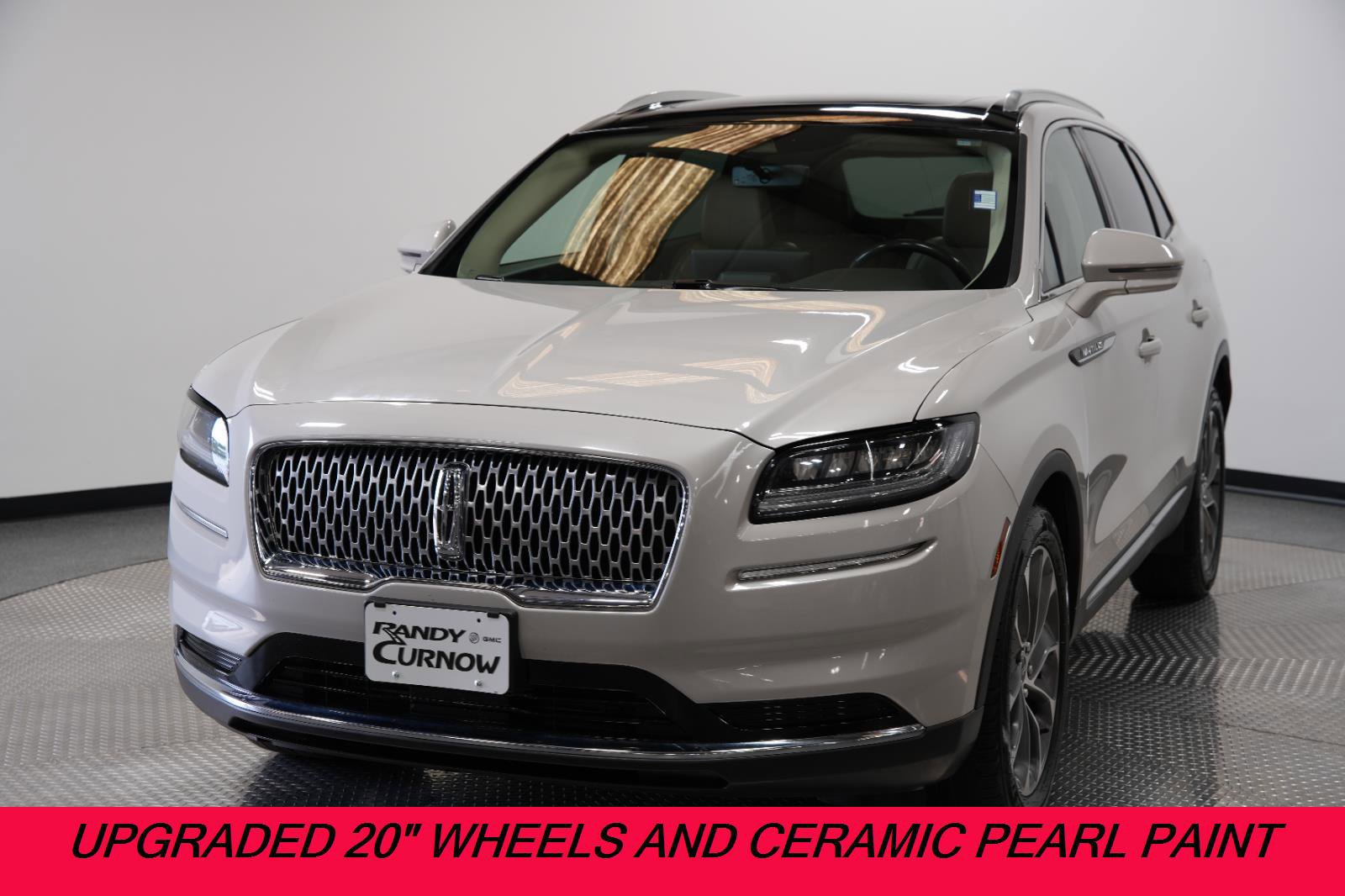 Used 2022 Lincoln Nautilus Reserve image 3