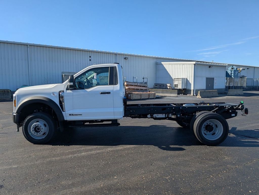 New 2026 Ford F550 4x4 Regular Cab Super Duty image 4