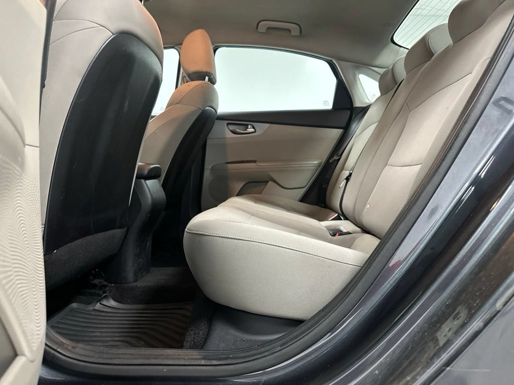 Used 2020 Kia Forte LXS FWD image 17