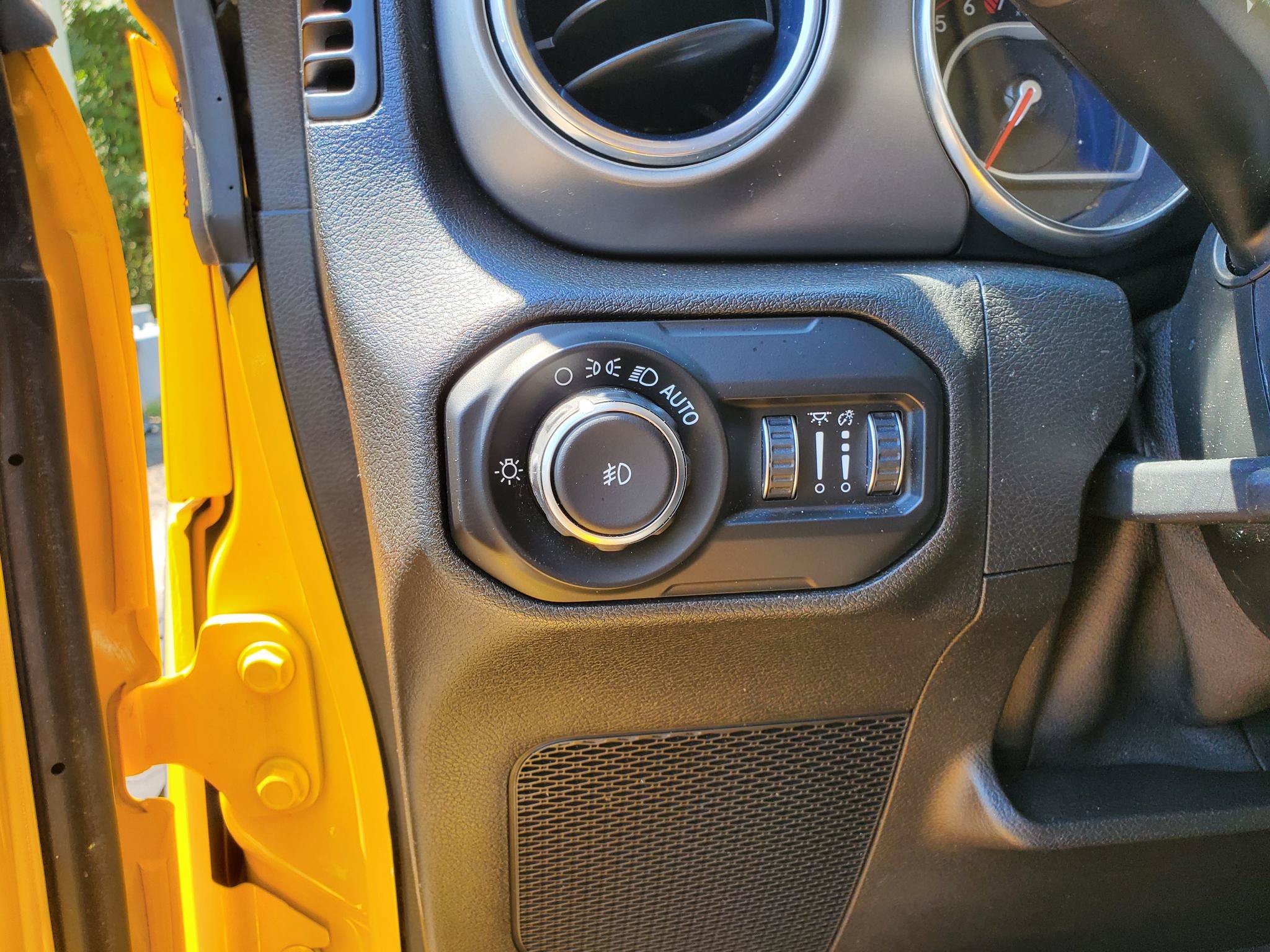 Used 2019 Jeep Wrangler Unlimited Rubicon AWD/4WD image 28