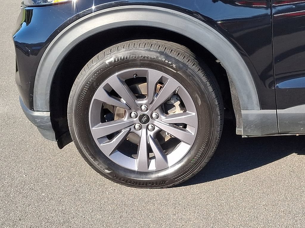 Used 2022 Ford Explorer XLT w/ Equipment Group 202A AWD/4WD image 8