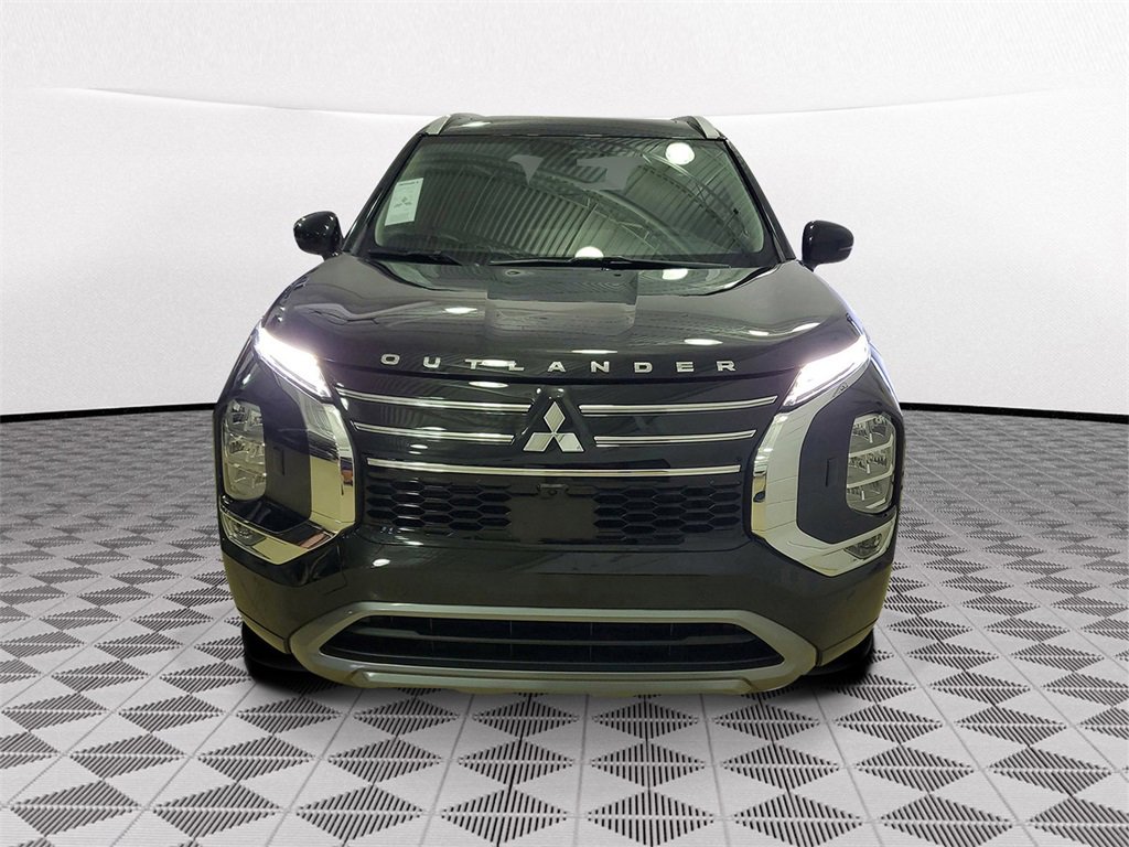 New 2025 Mitsubishi Outlander SEL image 2