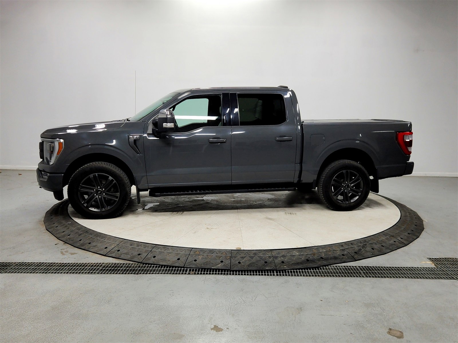 Used 2021 Ford F150 Lariat w/ Equipment Group 502A High image 4