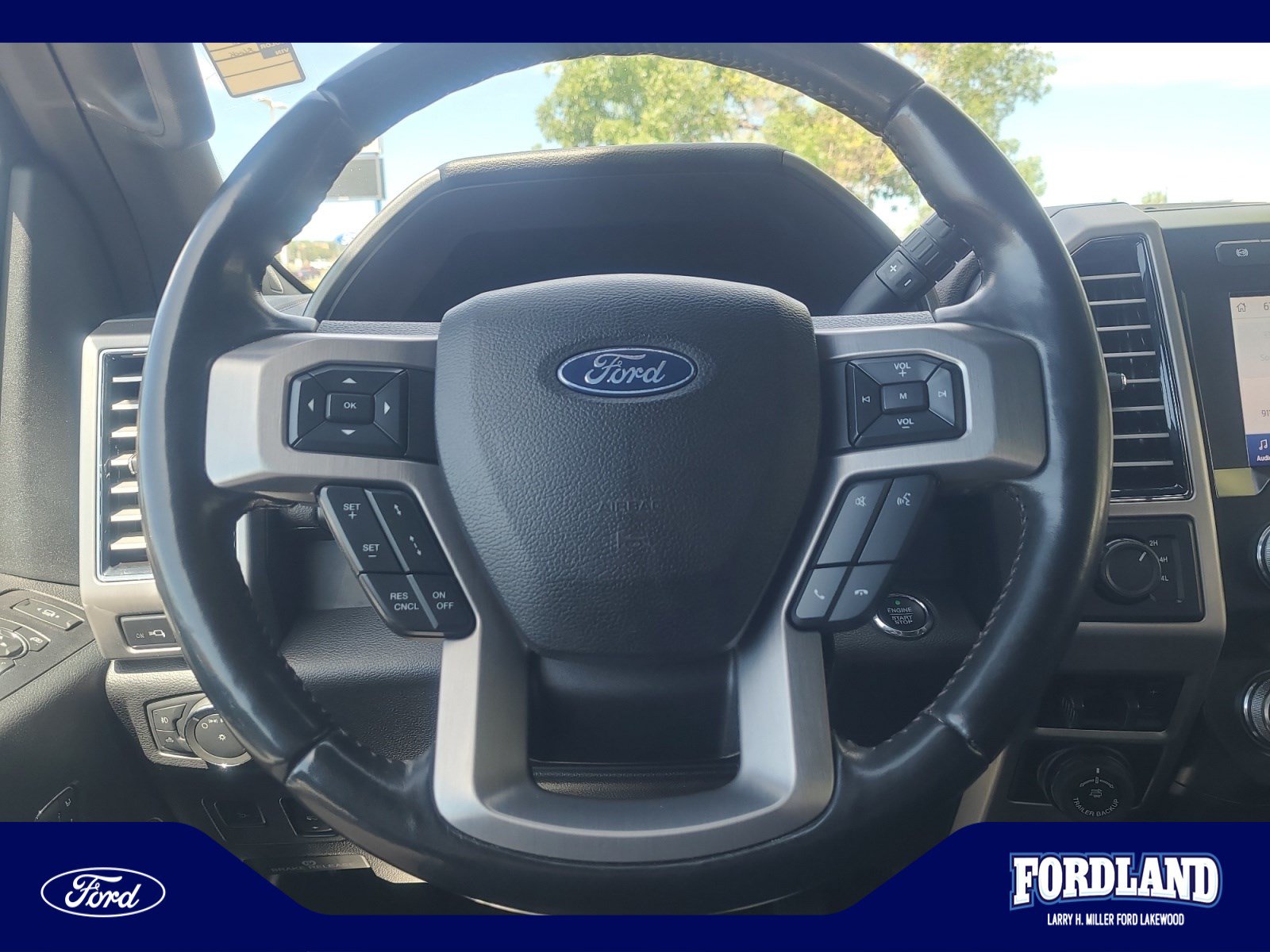 Used 2020 Ford F350 Platinum w/ FX4 Off-Road Package AWD/4WD image 9