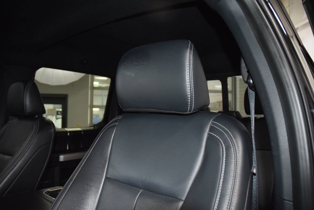 Used 2022 Ford F350 Lariat w/ Black Appearance Package image 41