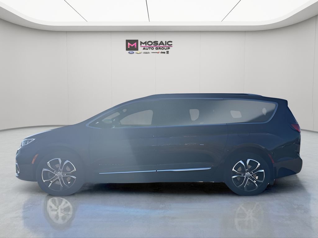 New 2026 Chrysler Pacifica Pinnacle image 4
