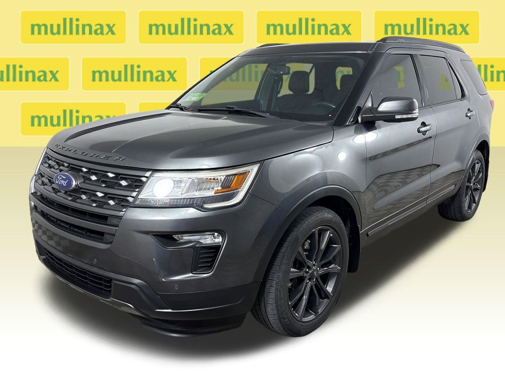 Used 2018 Ford Explorer XLT w/ Equipment Group 202A FWD image 14