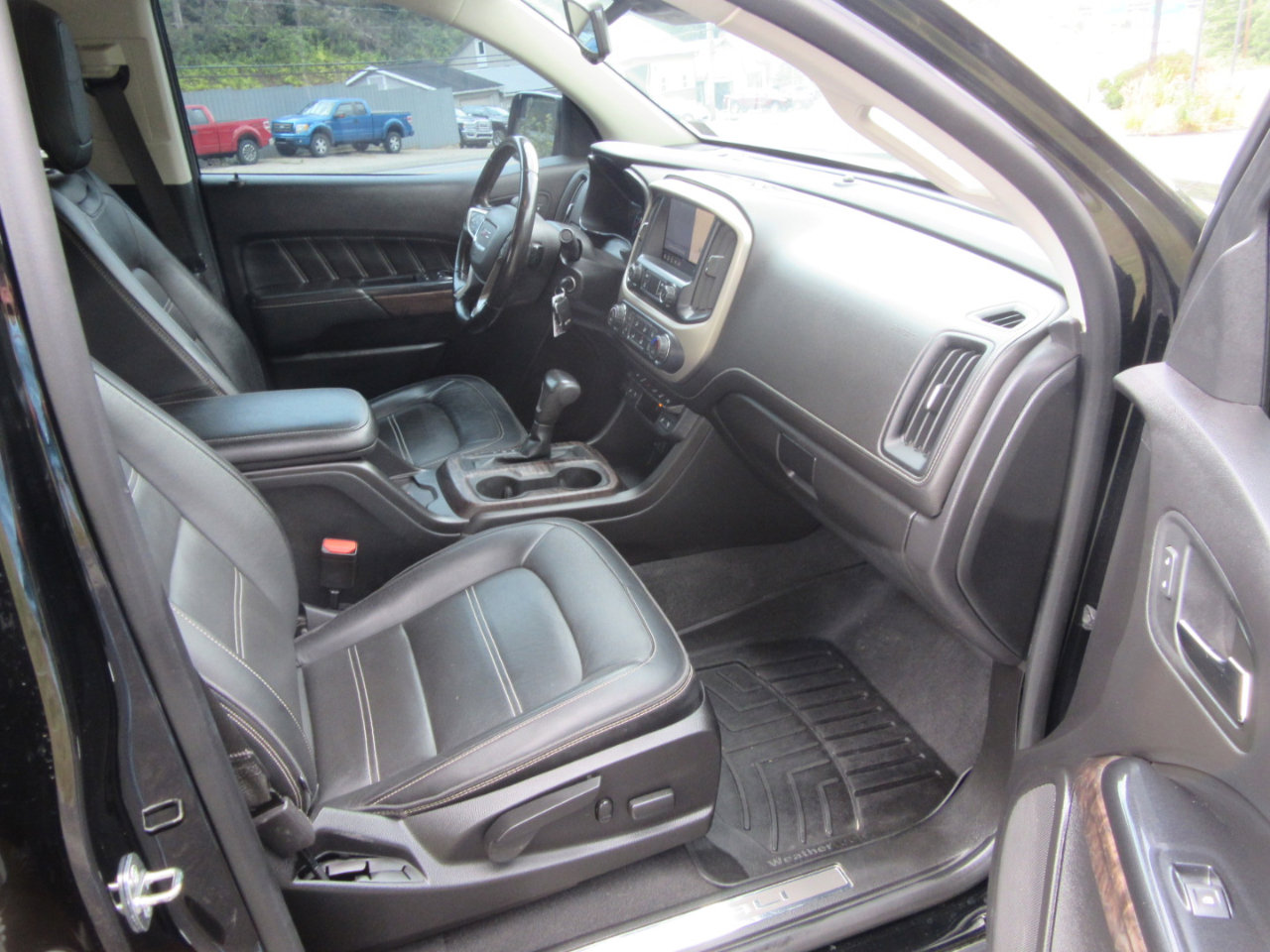Used 2021 GMC Canyon Denali image 13