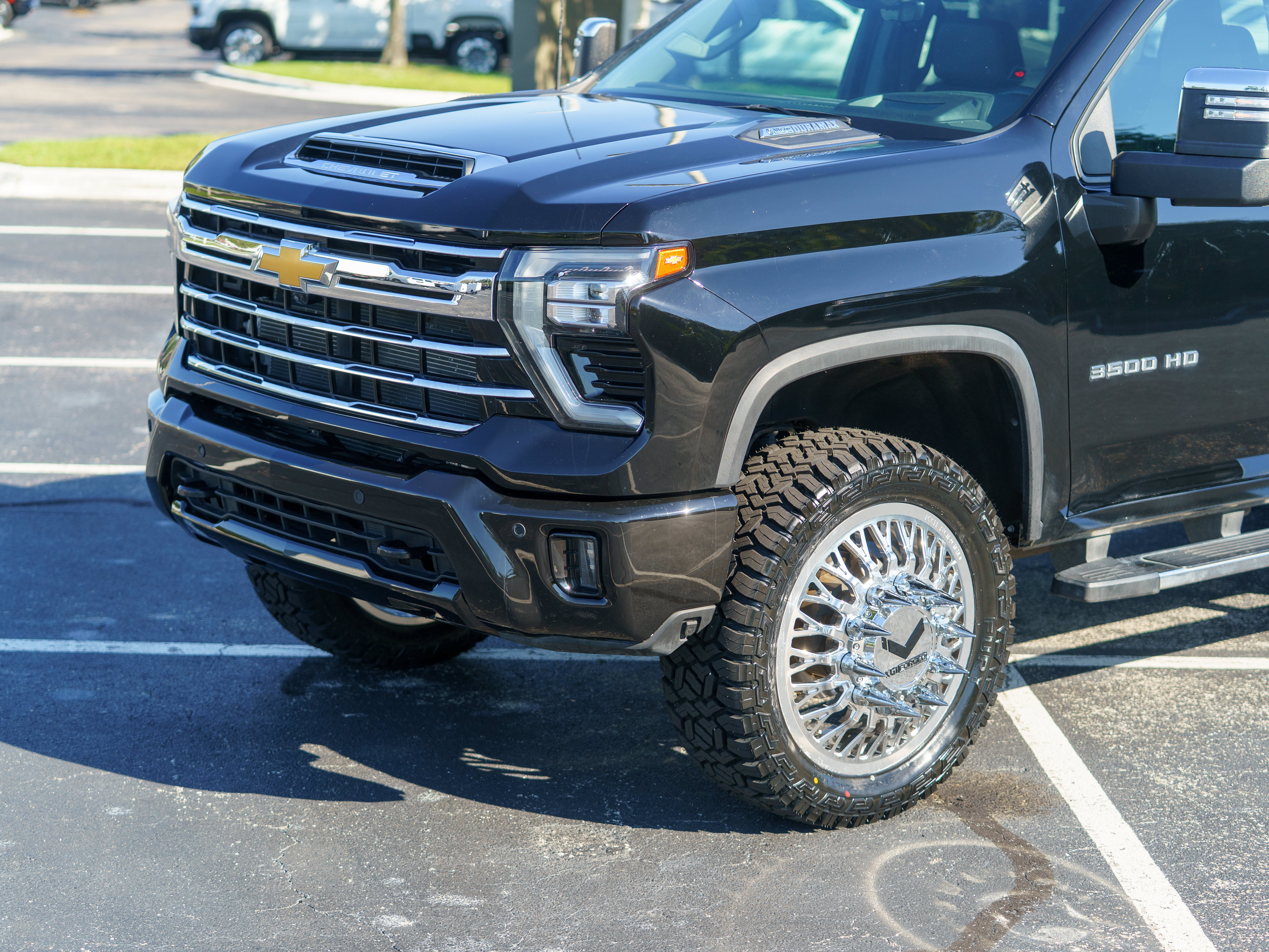 Used 2024 Chevrolet Silverado 3500 LTZ AWD/4WD image 43