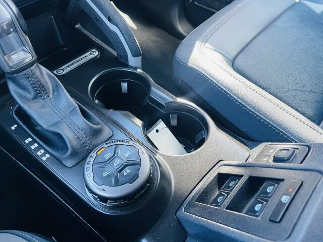 Used 2023 Ford Bronco Outer Banks w/ Sasquatch Package AWD/4WD image 28