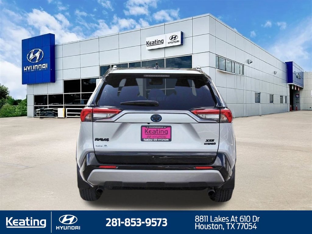 Used 2024 Toyota RAV4 XSE AWD/4WD image 6