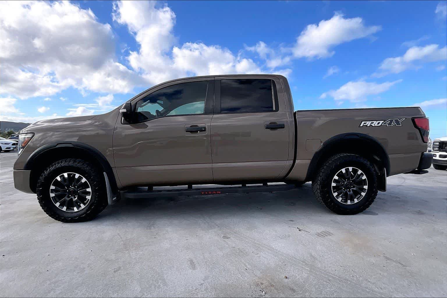 Used 2021 Nissan Titan PRO-4X w/ Pro-4x Convenience Package AWD/4WD image 3