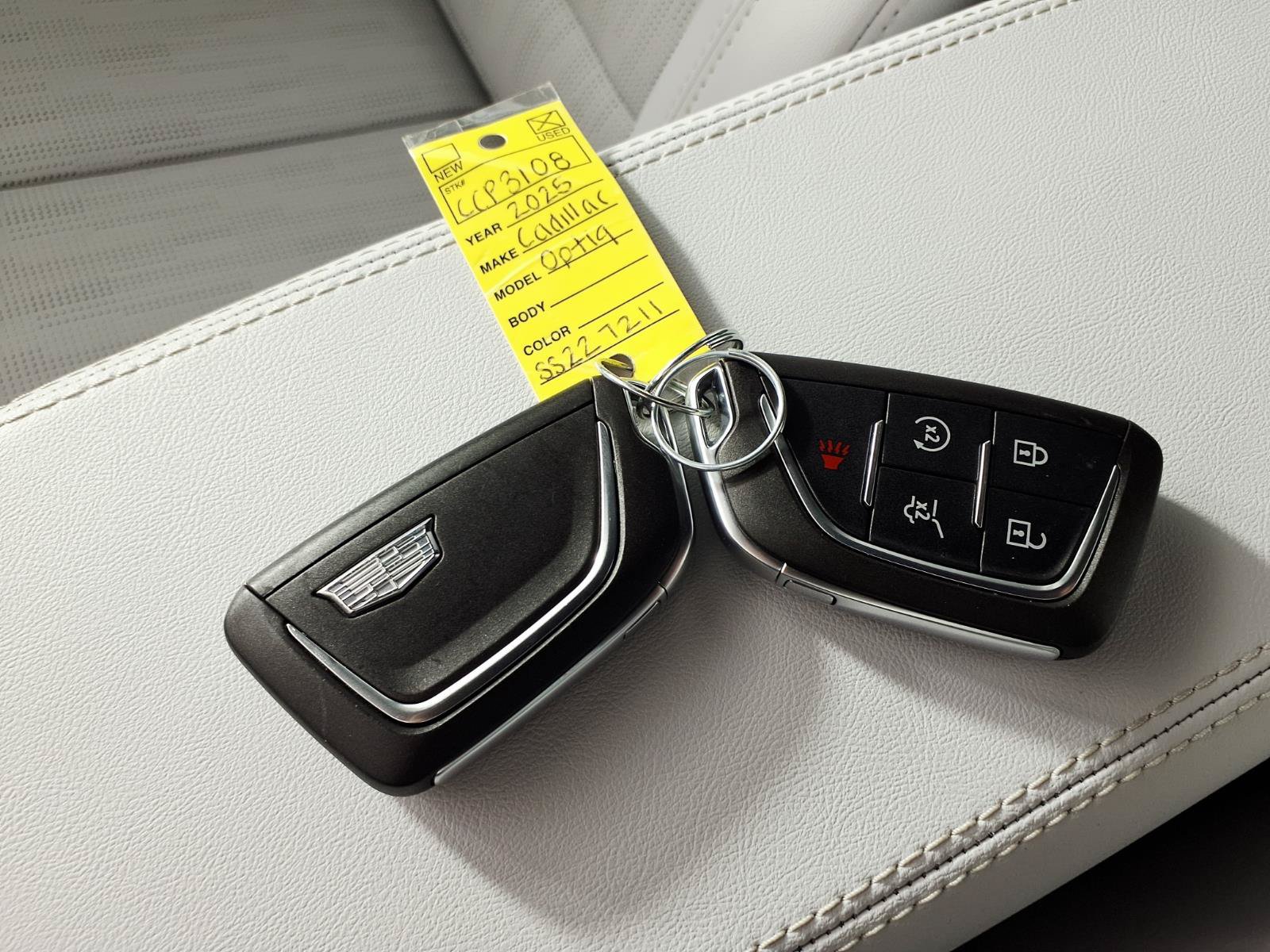 Certified 2025 Cadillac Optiq Luxury 2 AWD/4WD image 23