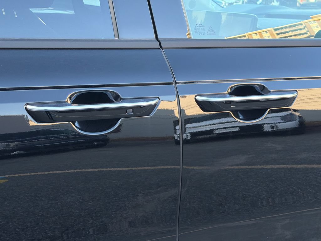 New 2027 Kia Carnival SX Prestige FWD image 10