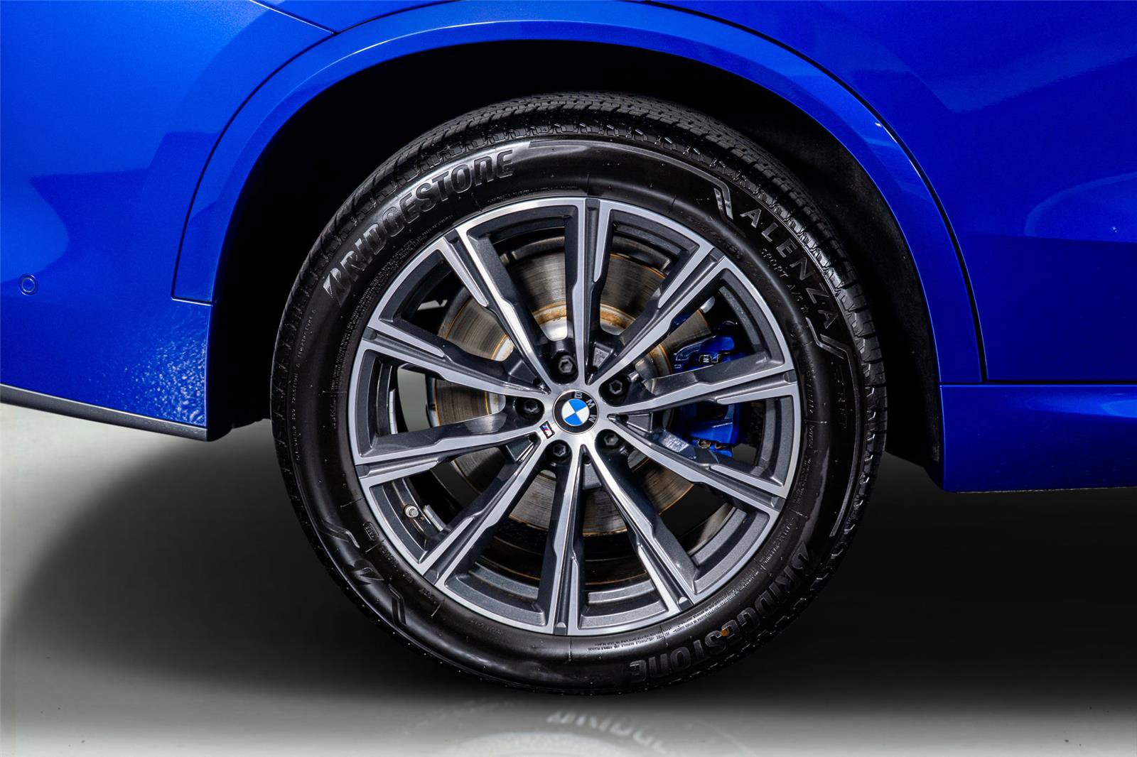 Used 2025 BMW X5 M60i AWD/4WD image 9