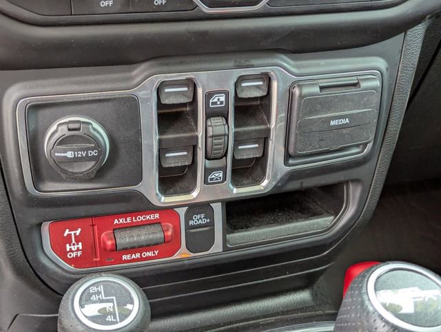 Used 2023 Jeep Gladiator Mojave w/ Trailer Tow Package AWD/4WD image 26