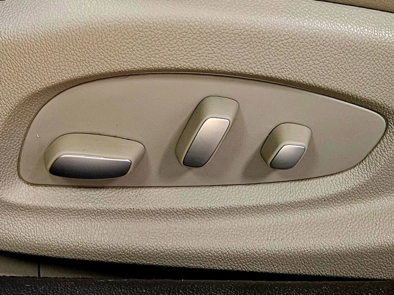 Used 2017 Cadillac XTS Luxury image 30