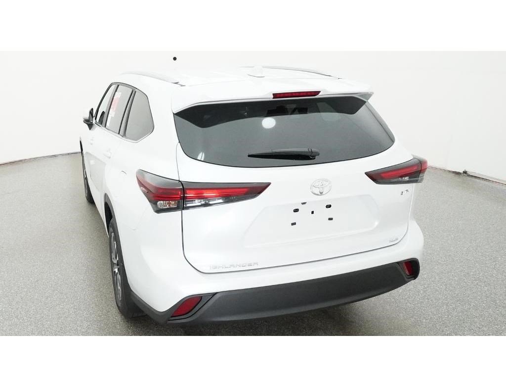 New 2026 Toyota Highlander XLE AWD/4WD image 7