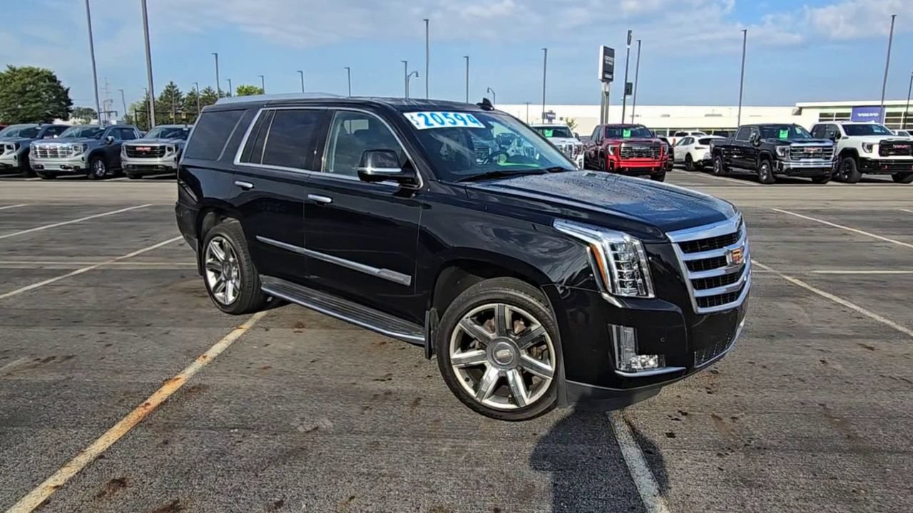 Used 2016 Cadillac Escalade Luxury AWD/4WD image 2