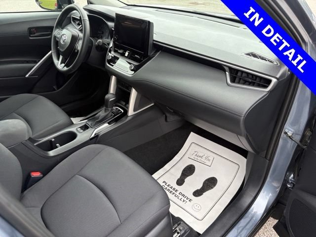 Used 2024 Toyota Corolla Cross LE AWD/4WD image 38