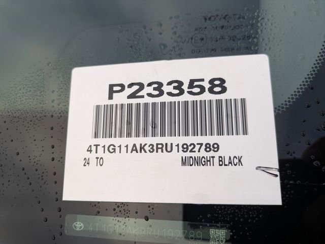 Used 2024 Toyota Camry SE image 33