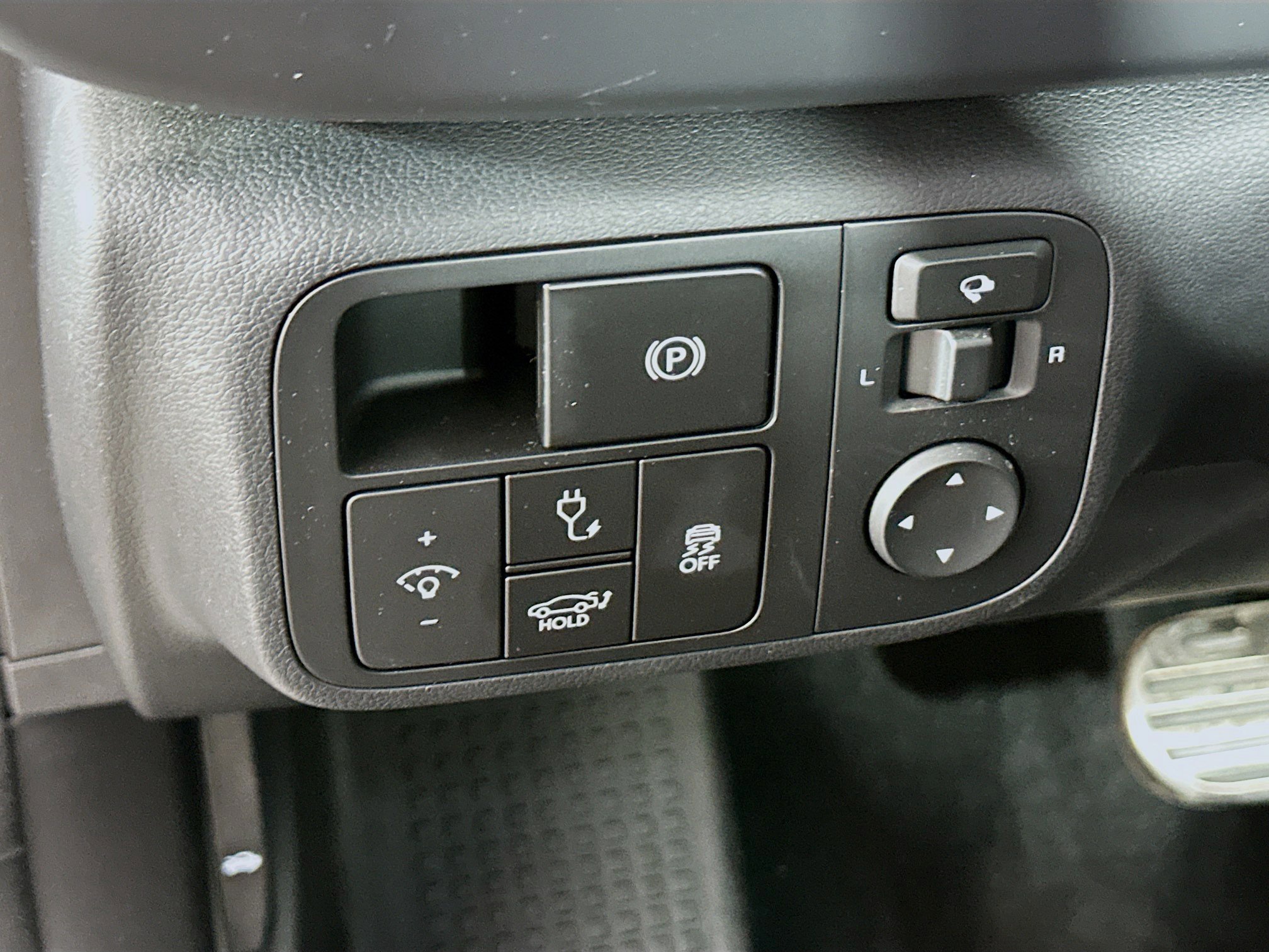 Used 2024 Hyundai Ioniq 6 Limited RWD image 17