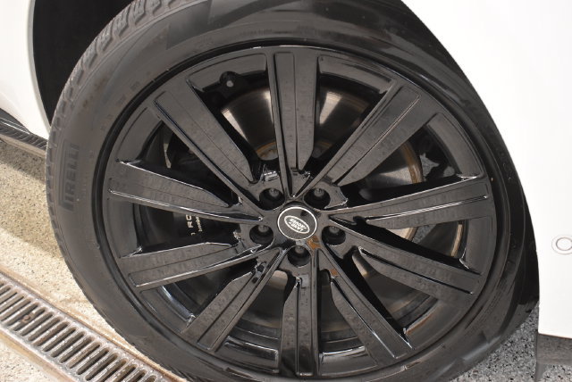 Used 2023 Land Rover Range Rover SE AWD/4WD image 30
