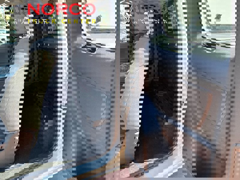 Used 2020 Toyota Tacoma SR image 15