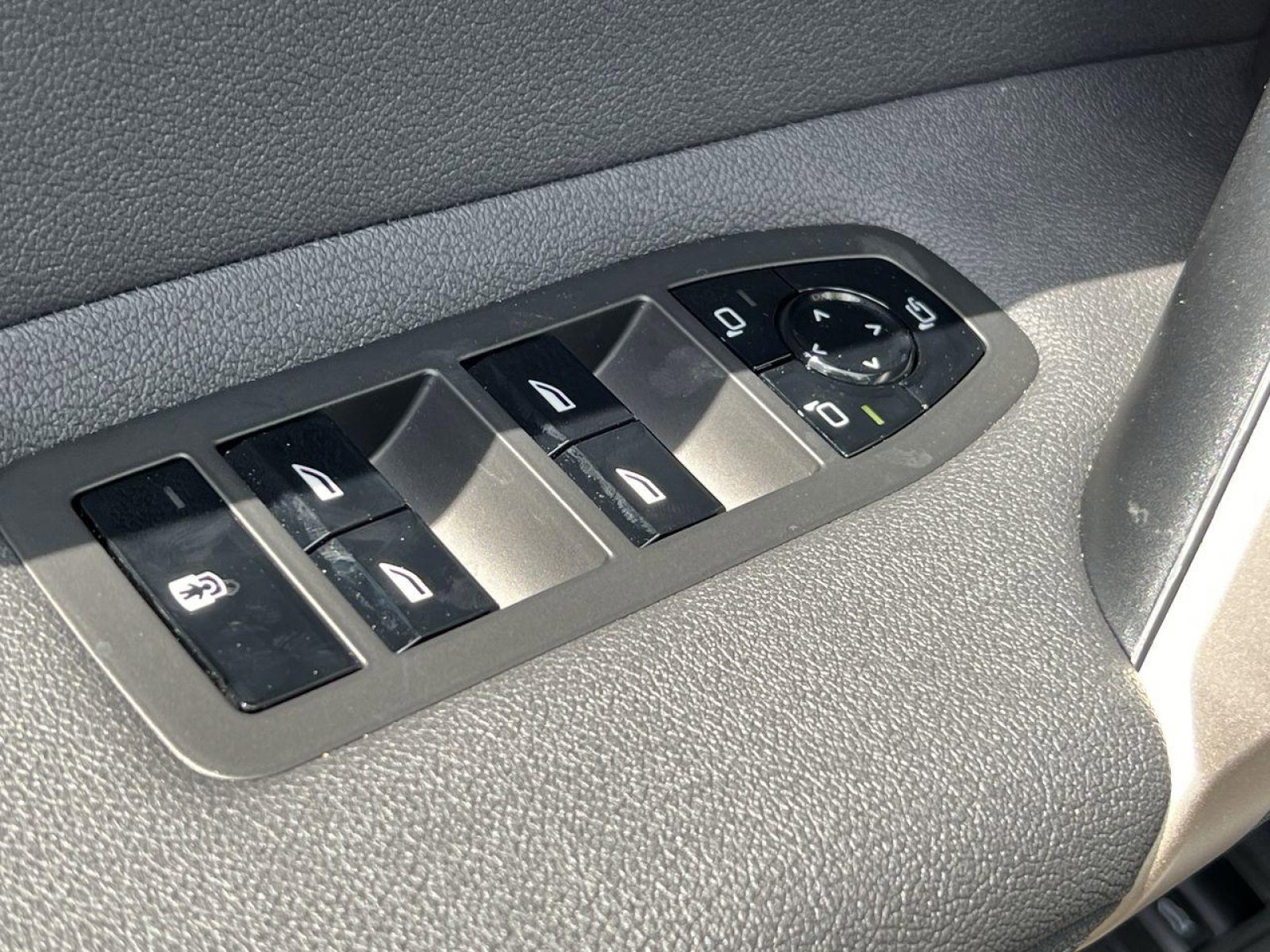 New 2024 BMW iX M60 image 12