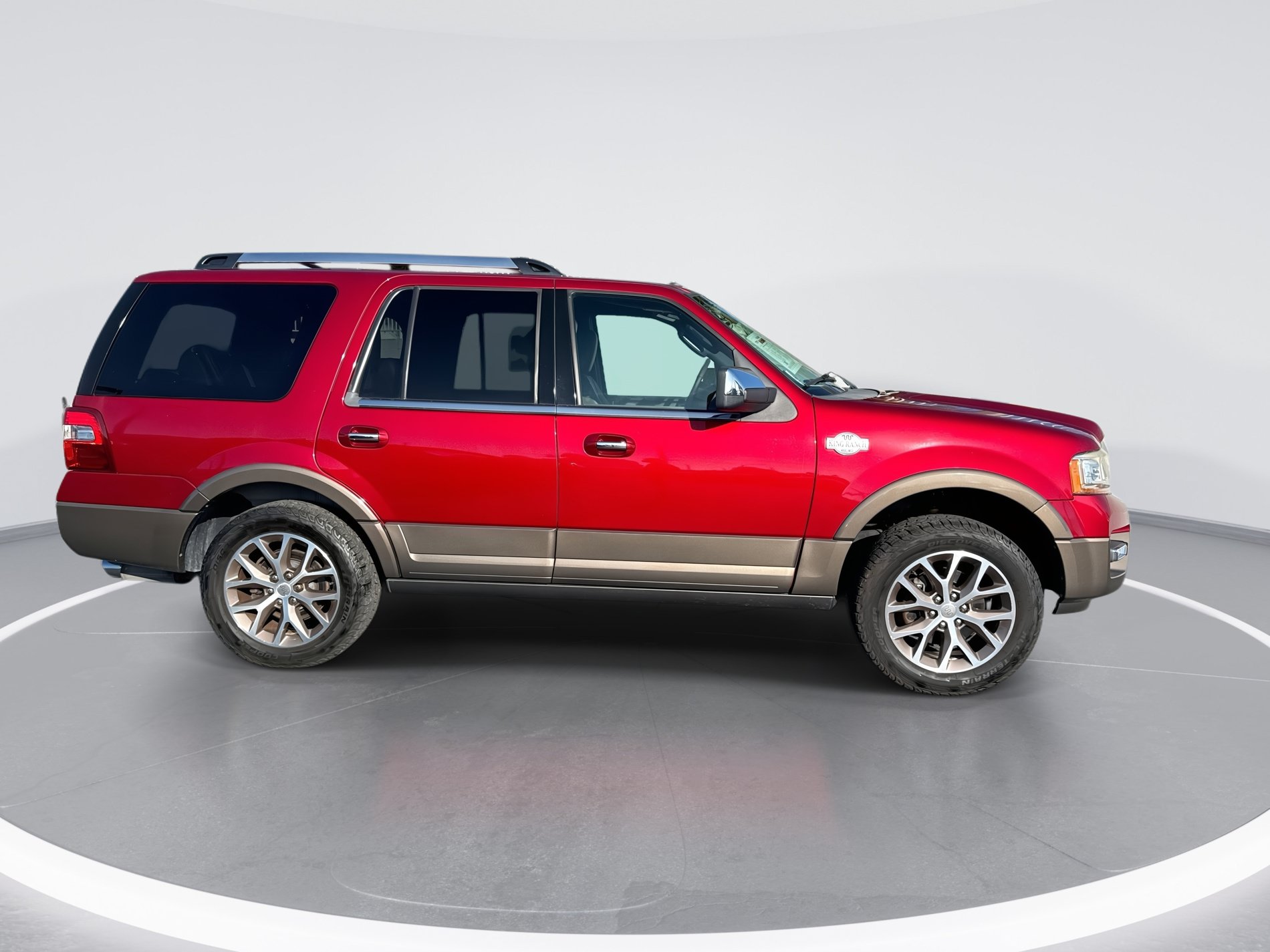Used 2015 Ford Expedition King Ranch RWD image 3