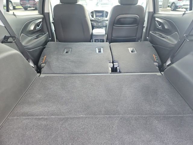 Used 2023 GMC Terrain SLE w/ Driver Convenience Package image 15