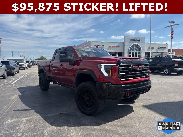 Used 2025 GMC Sierra 2500 AT4X image 4