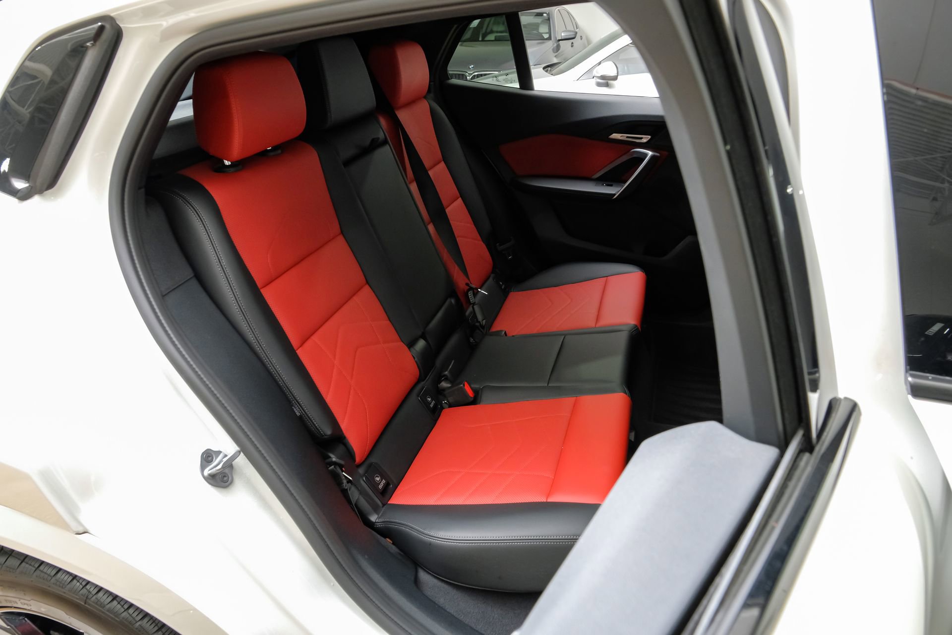 Used 2025 BMW X2 xDrive28i image 38